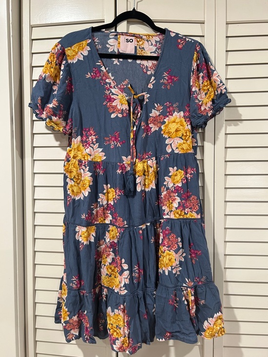 SO Dresses & Skirts - SO Blue Floral Tie-Front Tiered Dress Size L